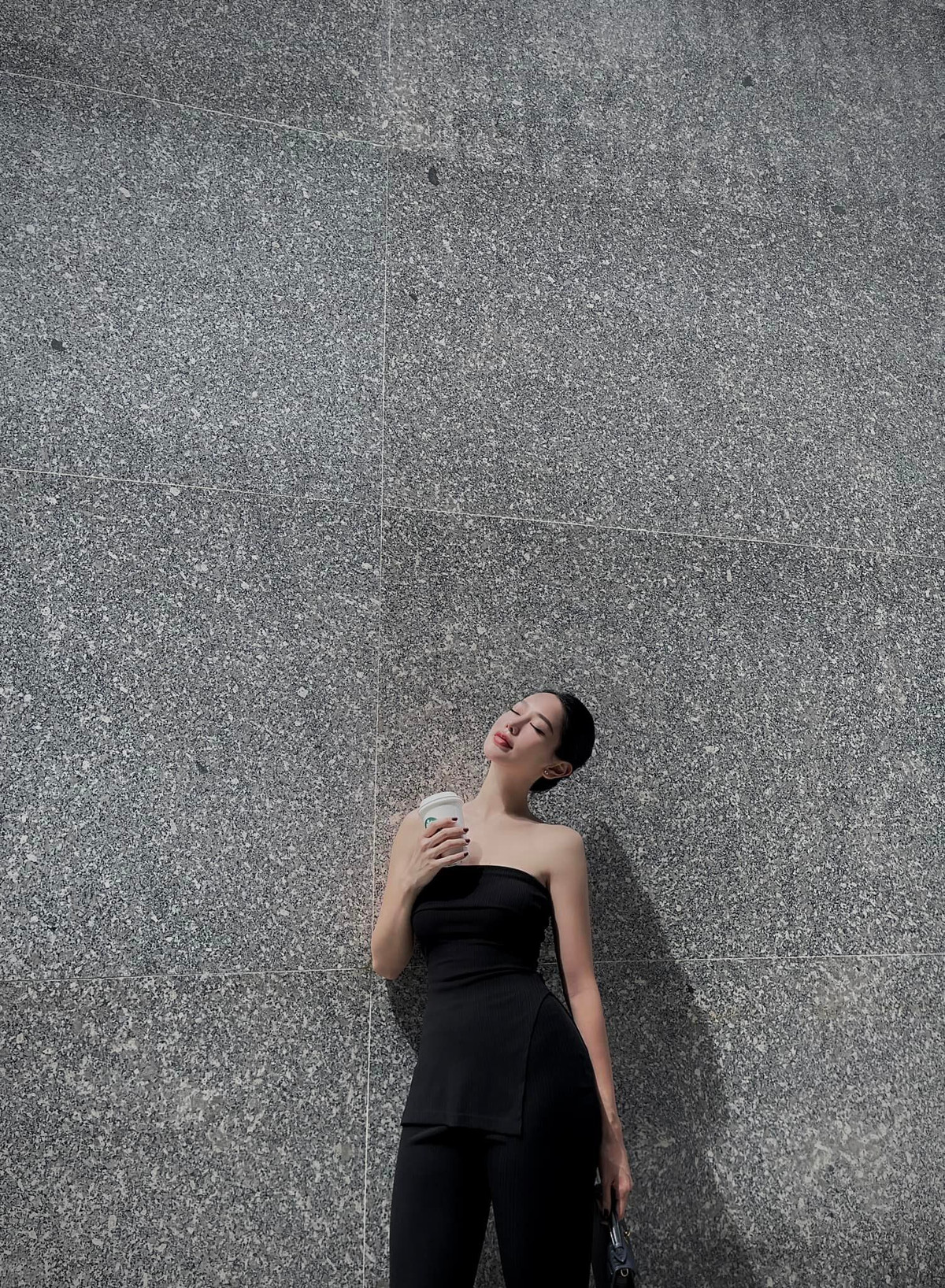 Bạn gái Adriano Schmidt là hot girl đời đầu của thế hệ 9x, cùng thời với Tâm Tít và Hoàng Thùy Linh.