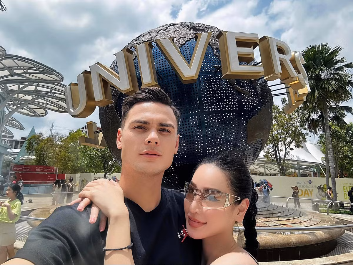 Có thể thấy, dù đã 33 tuổi nhưng cô nàng vẫn giữ được vóc dáng và nhan sắc khuynh đảo như ngày nào.