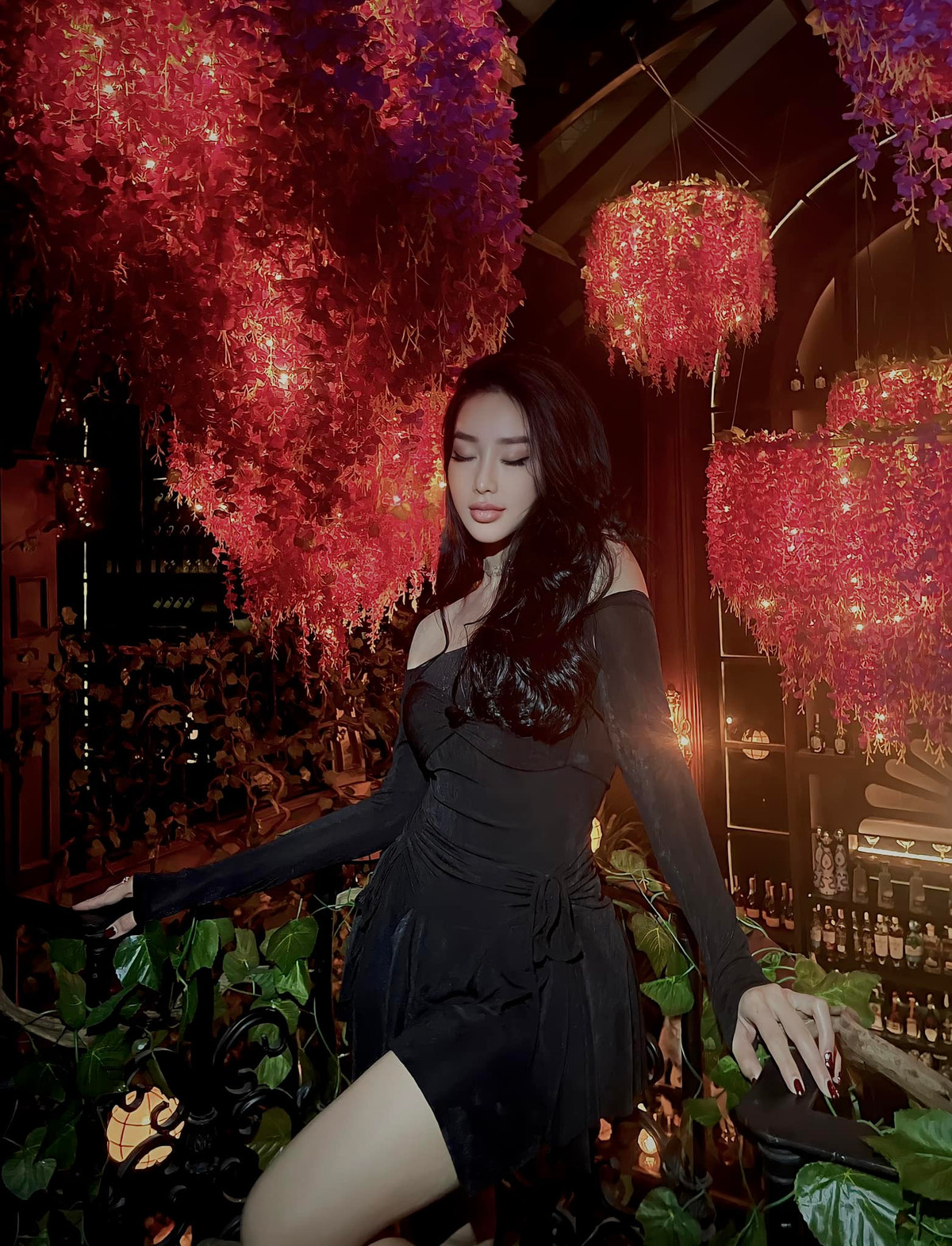 Sau khi công khai hẹn hò với Schmidt 2 năm qua, Helen Thanh Thảo ít chia sẻ những hình ảnh khoe thân hình nóng bỏng lên mạng xã hội.