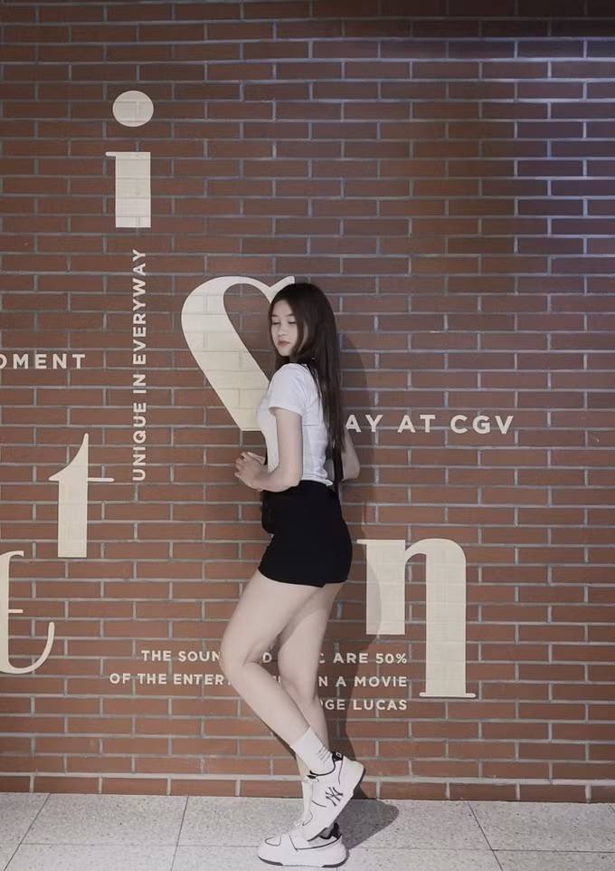 Nữ VĐV đấu kiếm Việt Nam có thể “hạ gục” bất cứ người nào chỉ với cái nhìn đầu tiên.