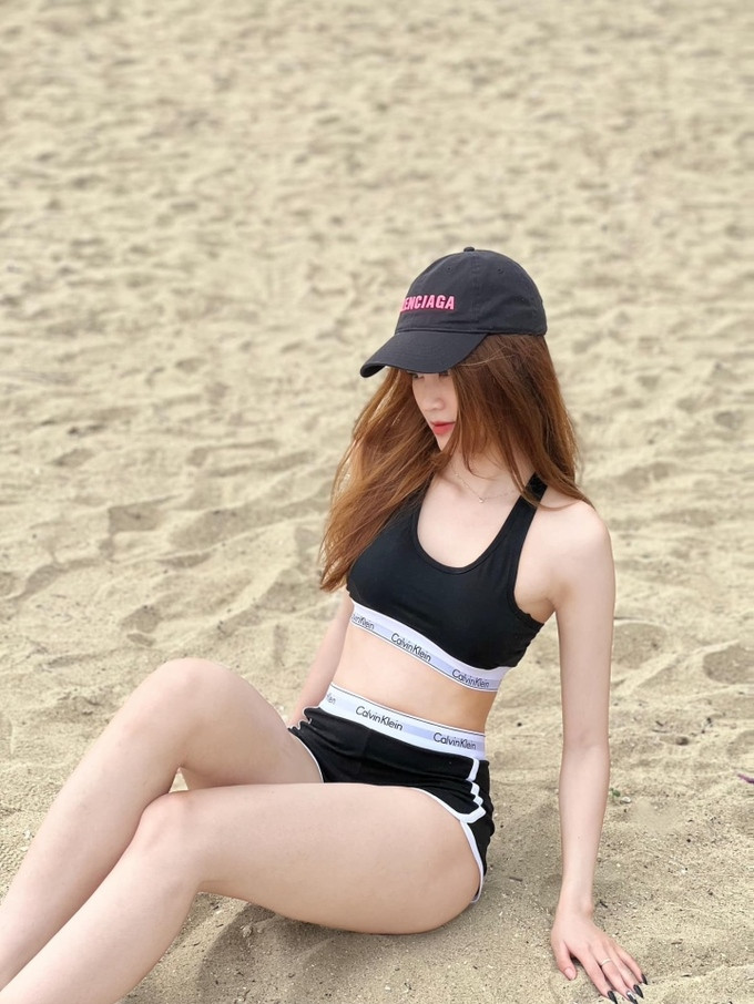 Trên trang cá nhân, "hot girl đấu kiếm" người Hải Phòng thường xuyên cập nhật những hình ảnh thi đấu và đời thường.