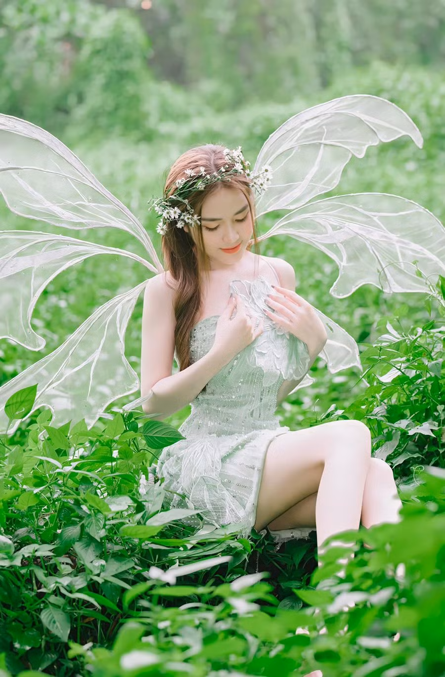 Rời nhóm hài đình đám, Ny Saki cũng có những thay đổi về mặt hình ảnh.