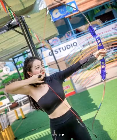 Quỳnh Trâm vốn là cái tên quen thuộc trên MXH, trước đó cô nàng từng nổi tiếng với danh xưng "hot girl áo dài".