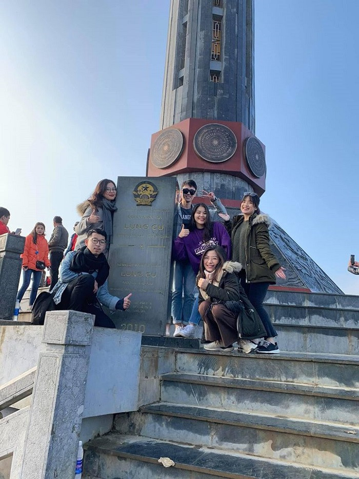 Cột cờ nằm trên đỉnh Lũng Cú với độ cao khoảng 1.700m so với mực nước biển là điểm check in Đồng Văn thú vị cho du khách đam mê phượt. Ảnh: @thanhhoa