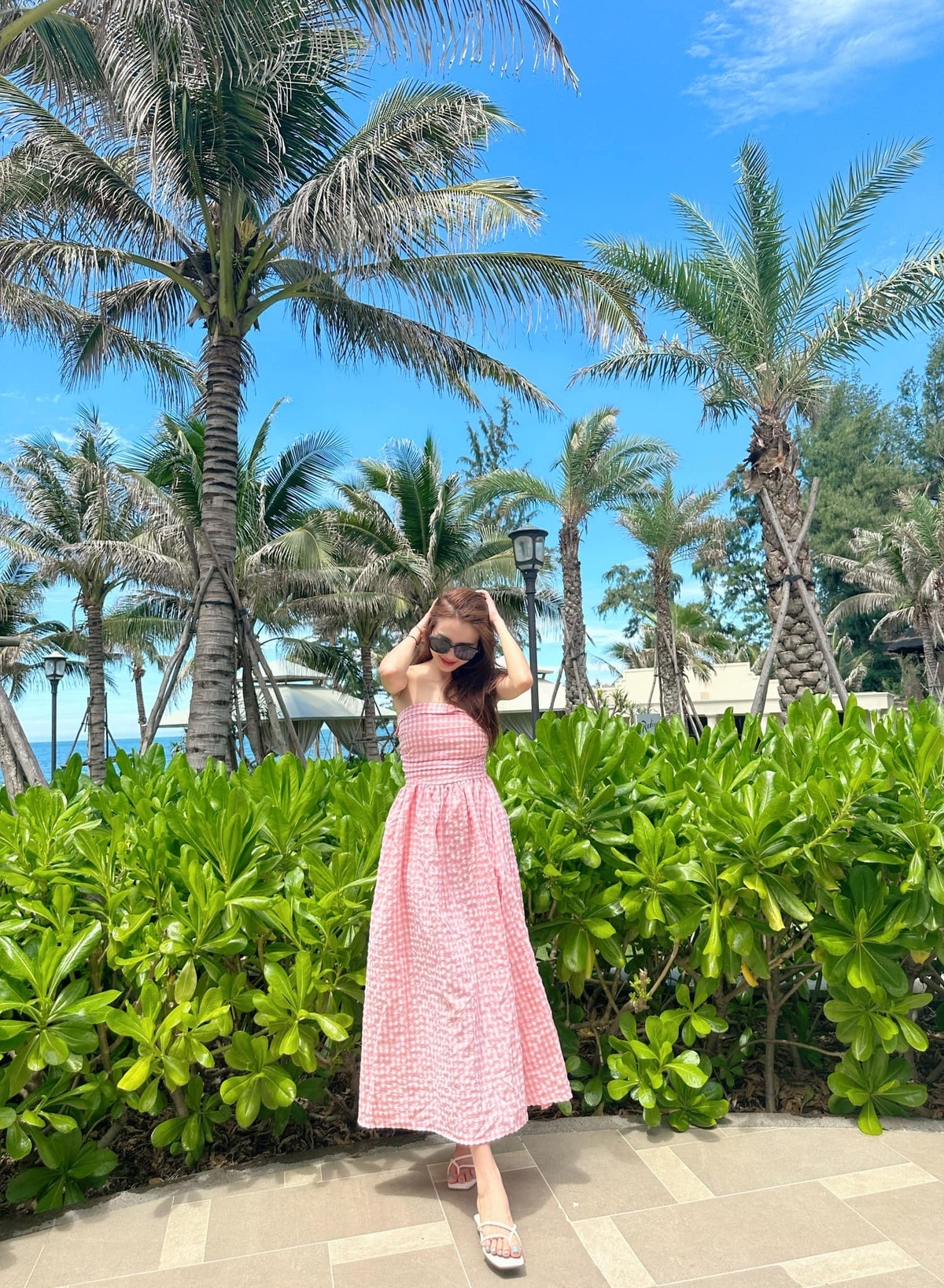 Dưới bình luận, nhiều người dành lời khen cho Khánh Chi. “Đẹp quá chị ơi”; “Xinh lắm chị yêu của em”, "Em gái Công Vinh ngày càng xinh đẹp",...