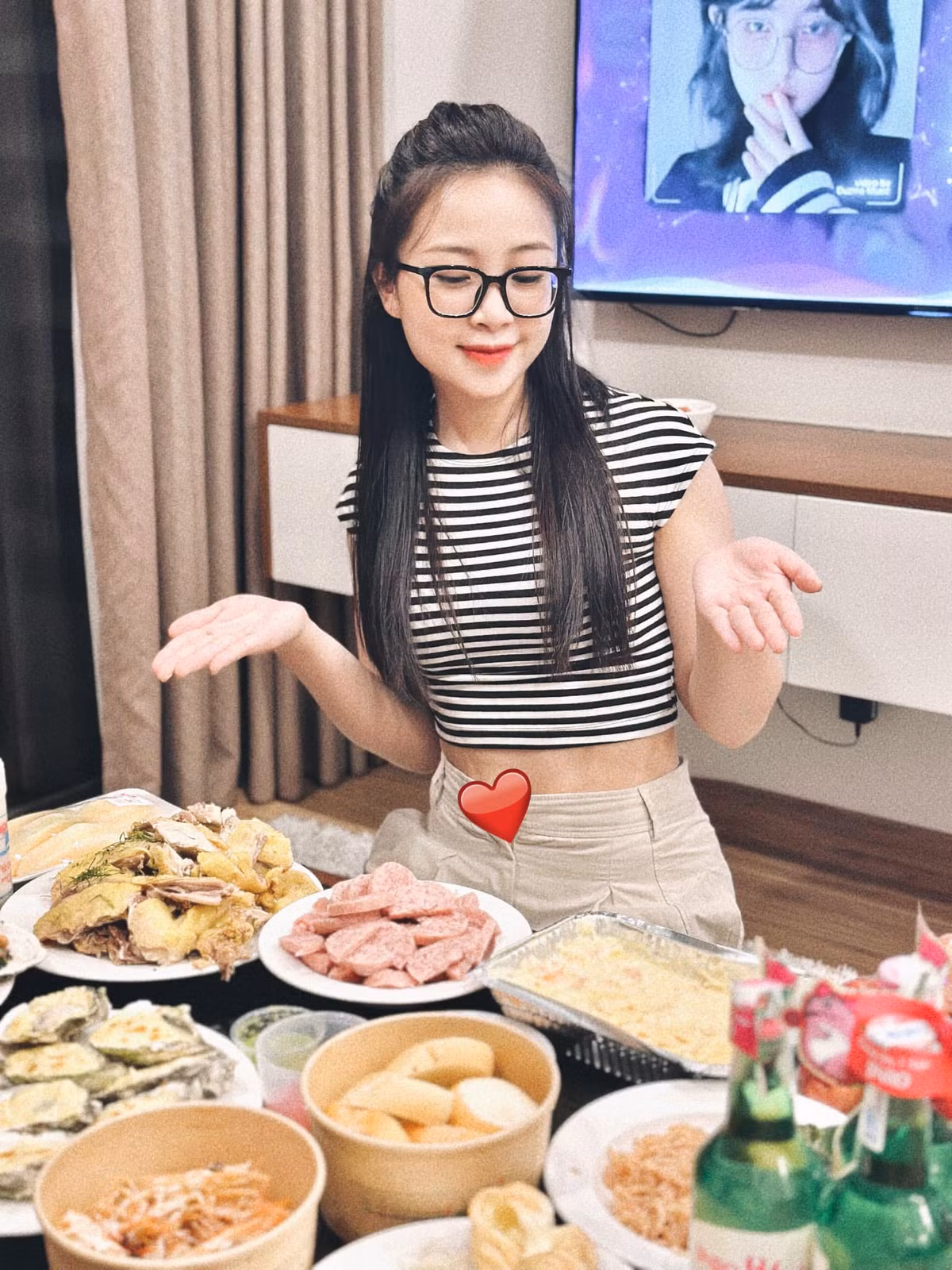 Những hình ảnh của bà xã Phan Văn Đức trên mạng xã hội luôn nhận về nhiều sự quan tâm của các fan.