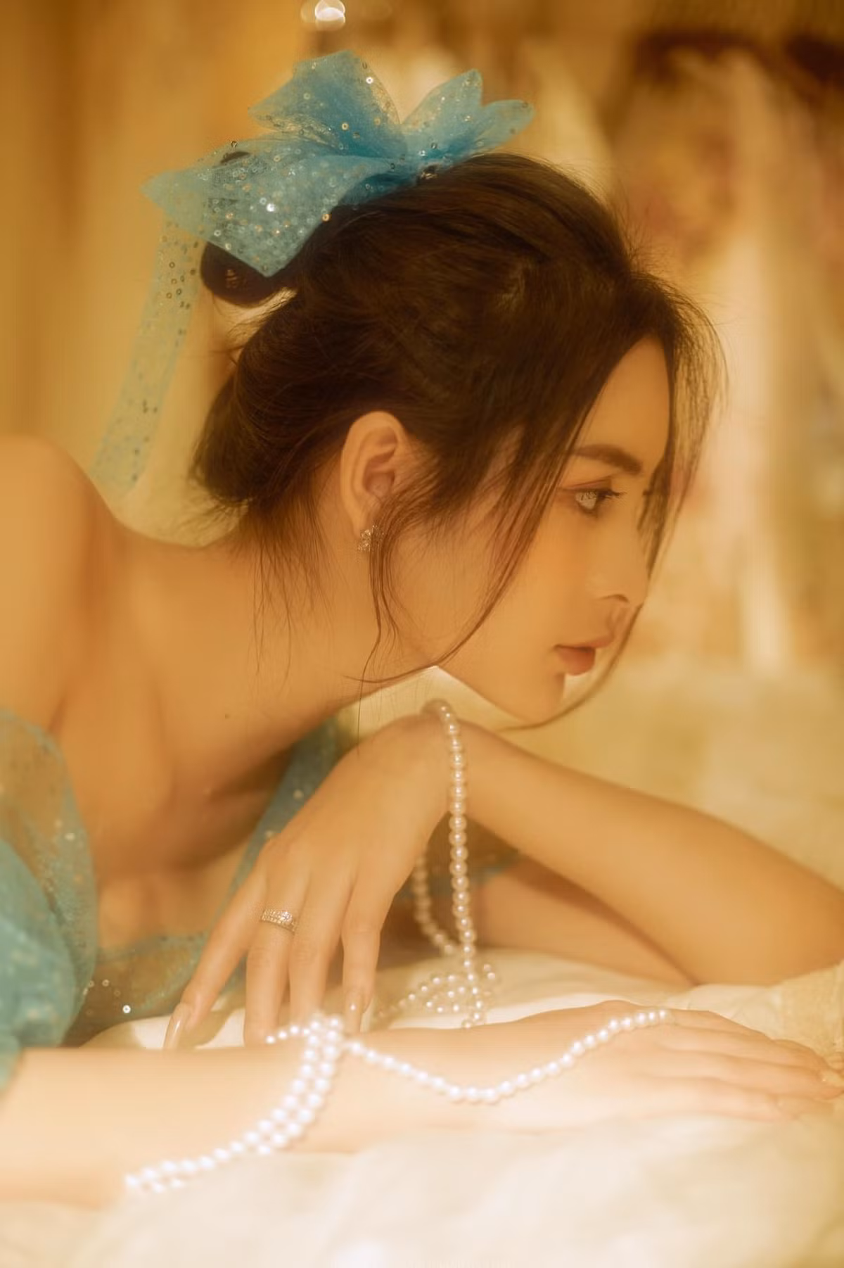 Nàng hot girl chuyển giới 9x còn gây ấn tượng bởi vóc dáng thon gọn, nuột nà.