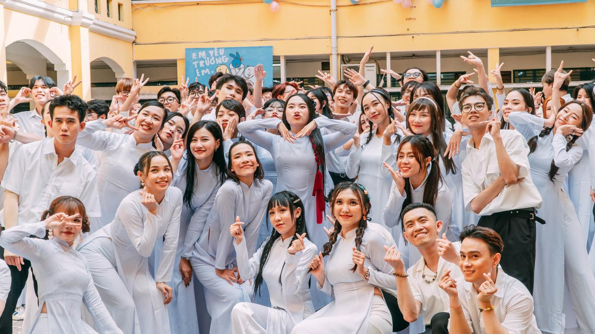 Hiện Phương Mỹ Chi và Vợ nhặt là hai từ khóa được nhắc nhiều trên mạng xã hội sau khi đề thi Ngữ văn tốt nghiệp THPT 2023 được công bố. Ảnh: FBNV