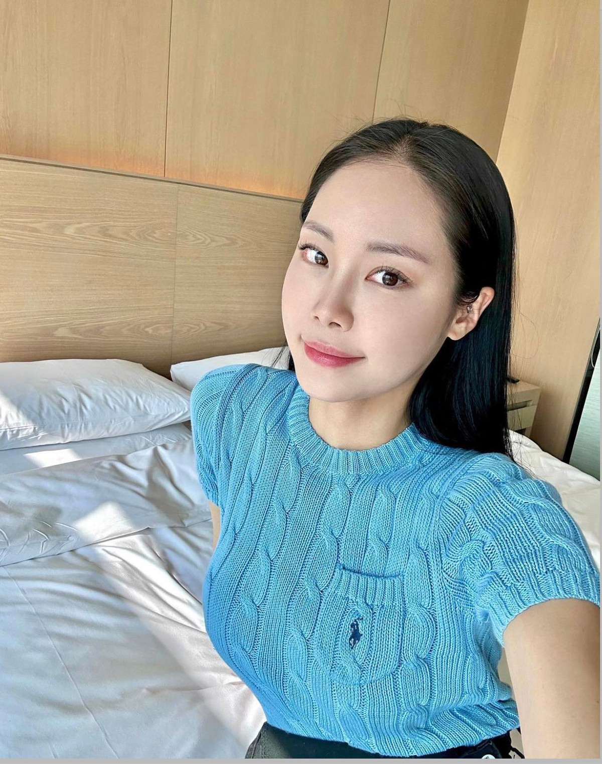 Nhờ gắn bó với yoga trong nhiều năm, gái xinh này mới duy trì được thân hình "mình hạc xương mai".