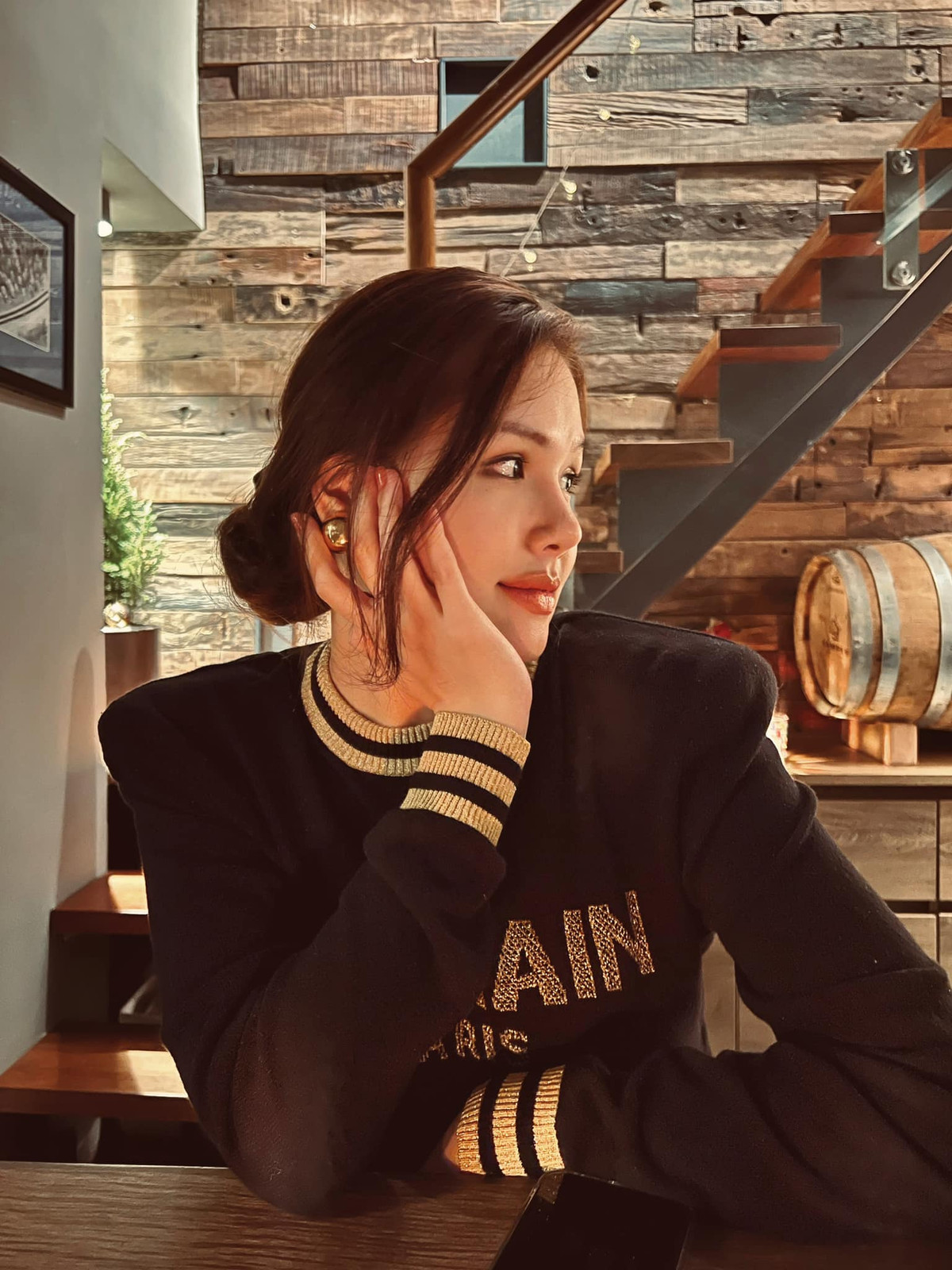 Đã trải qua 2 lần sinh nở nhưng mẹ bỉm Phanh Lee ngày càng nhuận sắc. Ảnh: FBNV