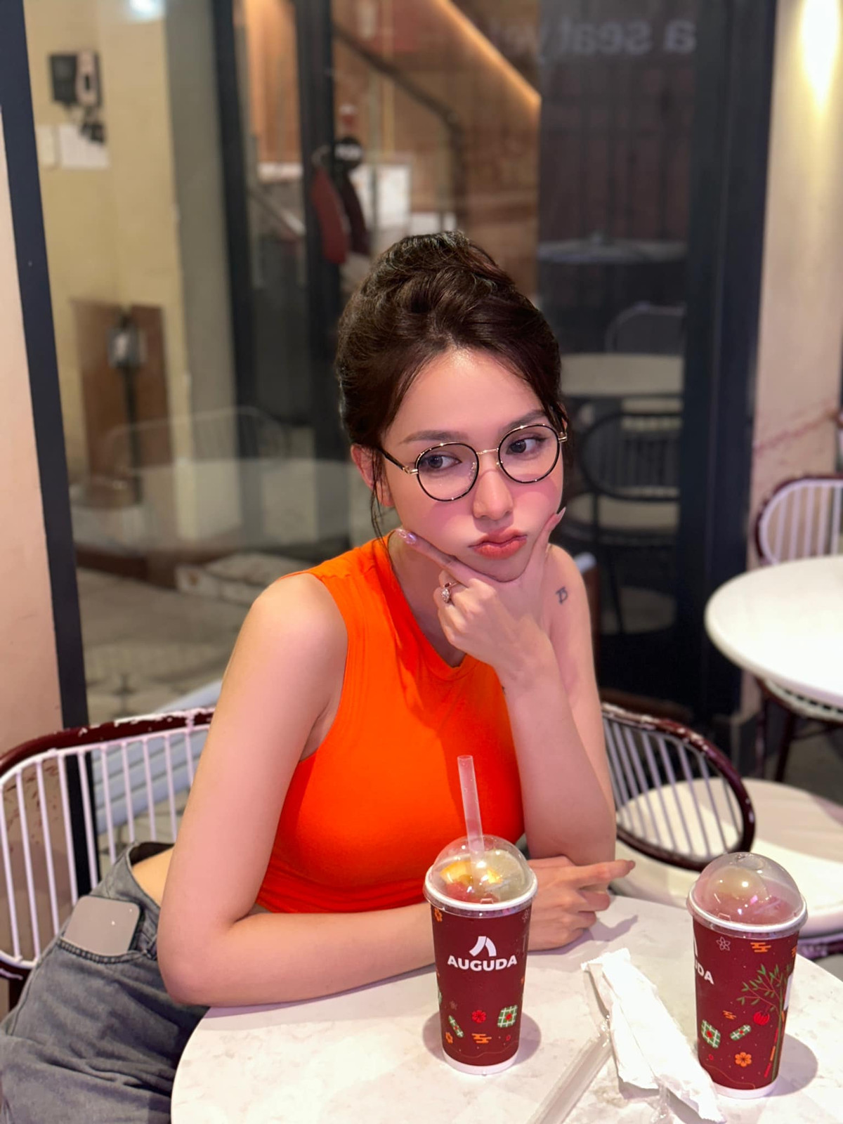 Kể từ khi trở thành cô gái, Mym Trần có công việc thuận lợi hơn.