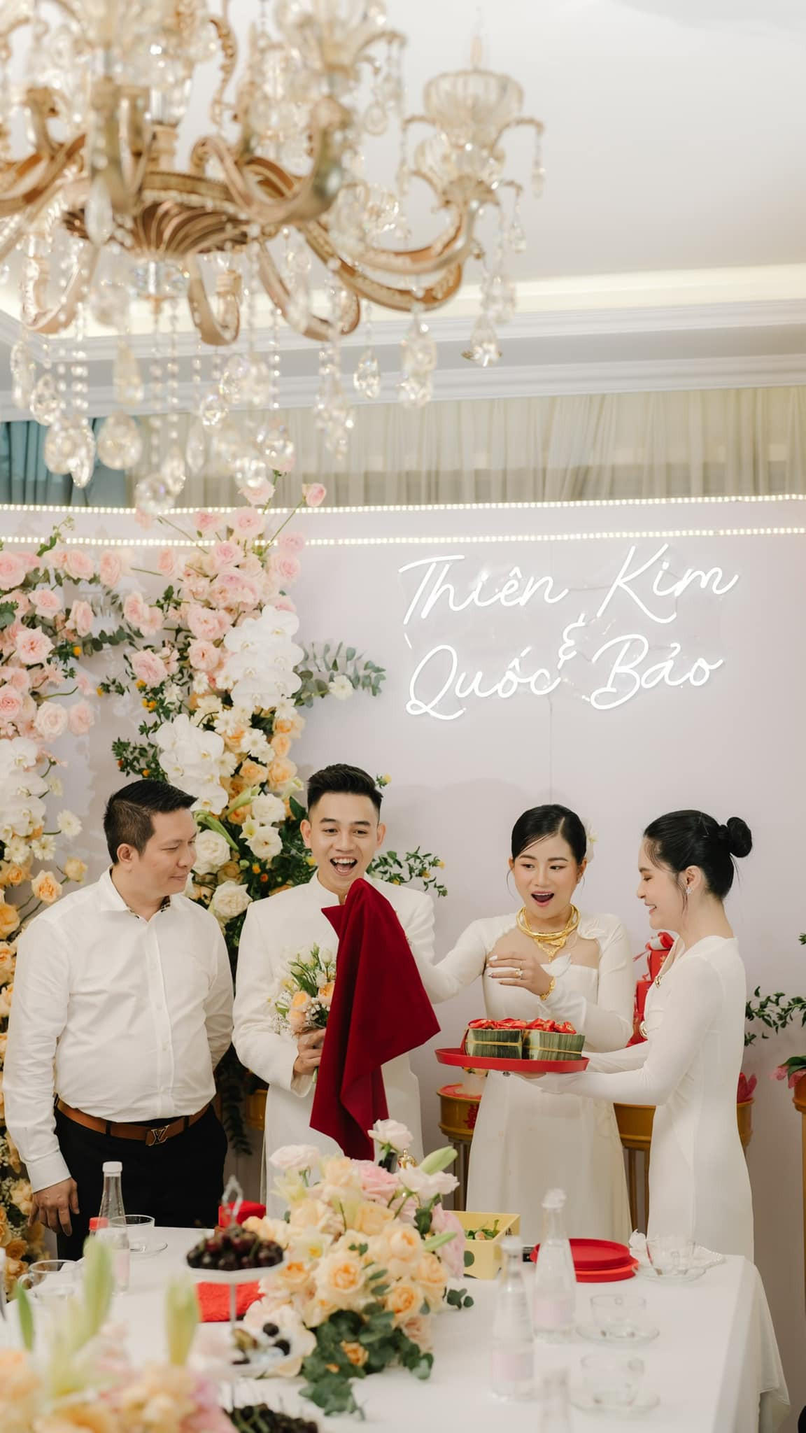Ngoài ra, Đoàn Di Băng còn gửi gắm biệt thự bạc tỷ cho Thiên Kim làm nơi ở sau khi cưới, nhờ vợ chồng cô trông coi nhà cửa giúp. Ảnh: Facebook Đoàn Di Băng