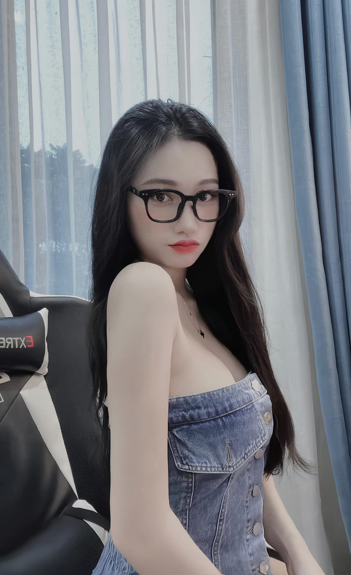 Dạ Thảo được biết đến với tư cách KOLs. Ngoài ra cô còn kinh doanh thương hiệu đồ ngủ riêng.