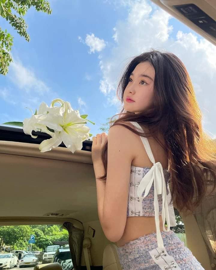 Dù còn nhỏ tuổi nhưng Tianyi Wang đã sở hữu một đôi chân vừa thon vừa dài đáng ngưỡng mộ. Ảnh: IGNV