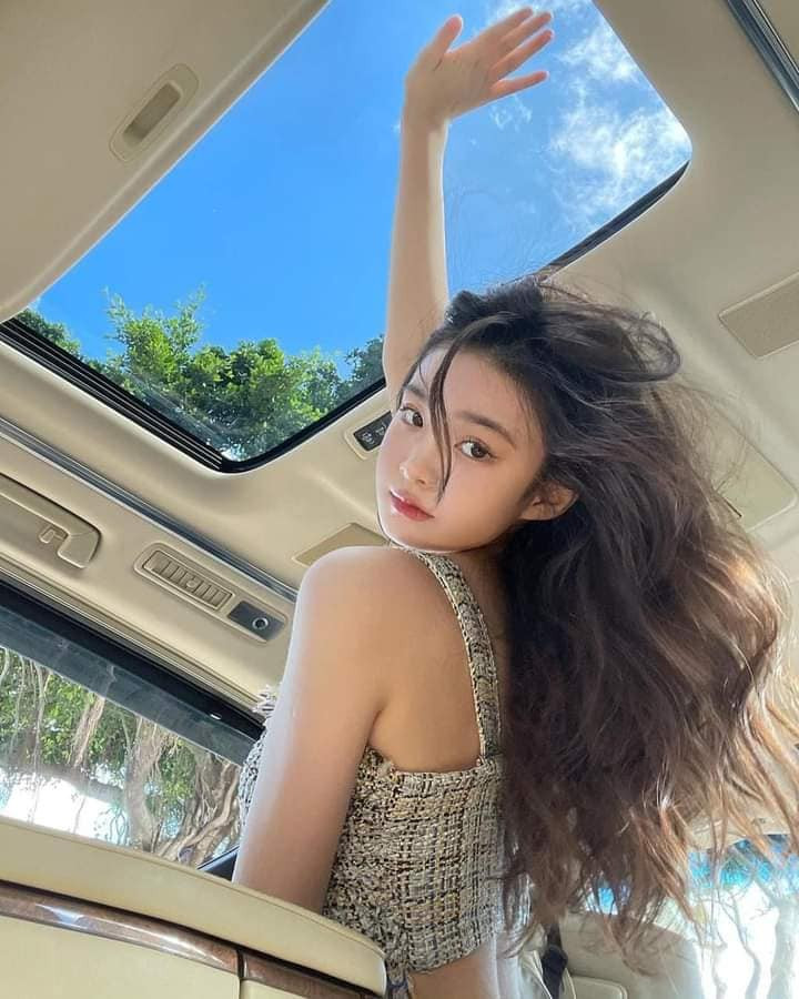 Tianyi được nhiều người khen ngợi có nét đẹp "nàng thơ".