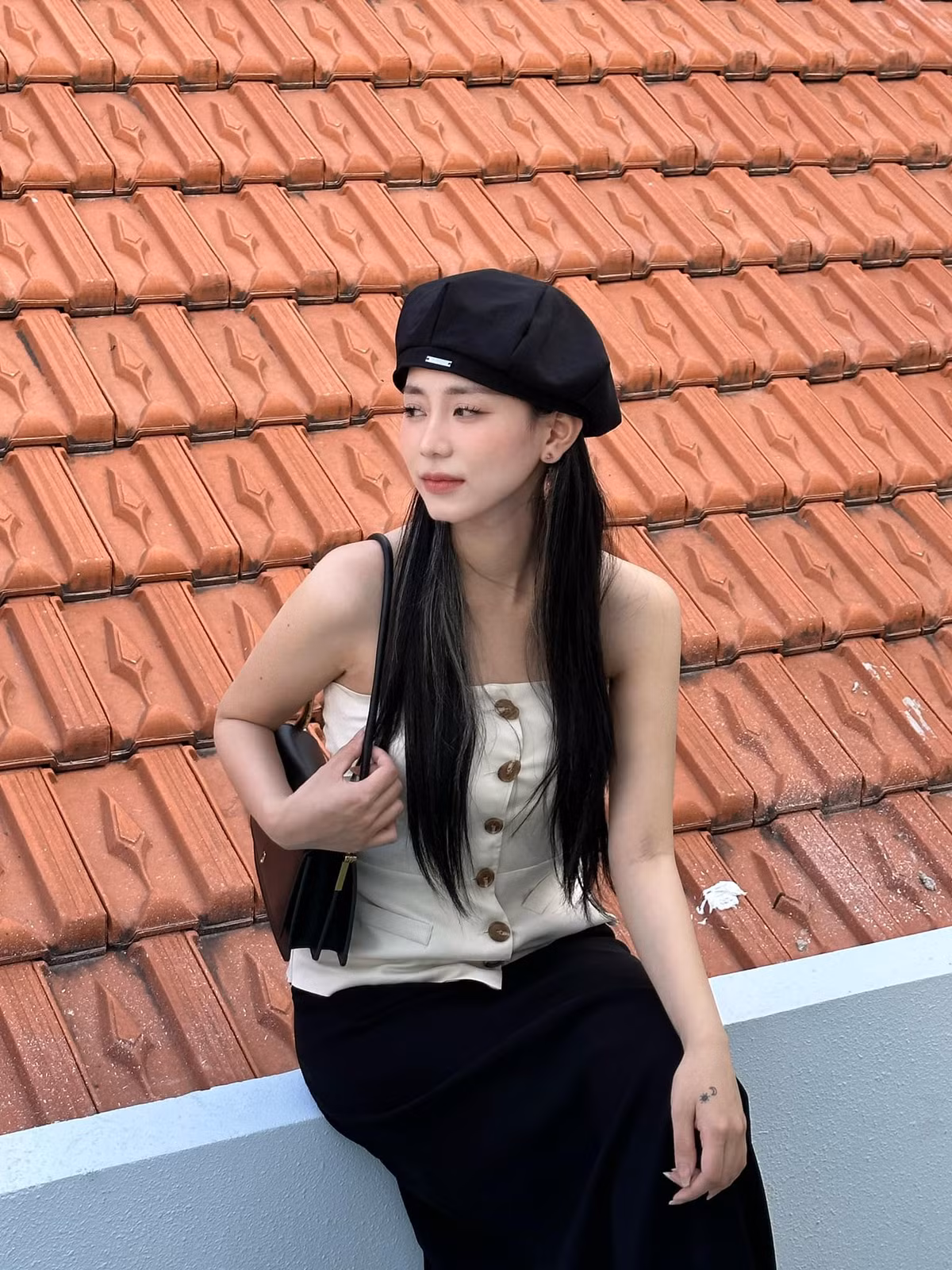 Sau gần 2 năm nổi tiếng, thời điểm hiện tại cô giáo trẻ chọn cuộc sống kín tiếng, không tạo thị phi như trước nữa.