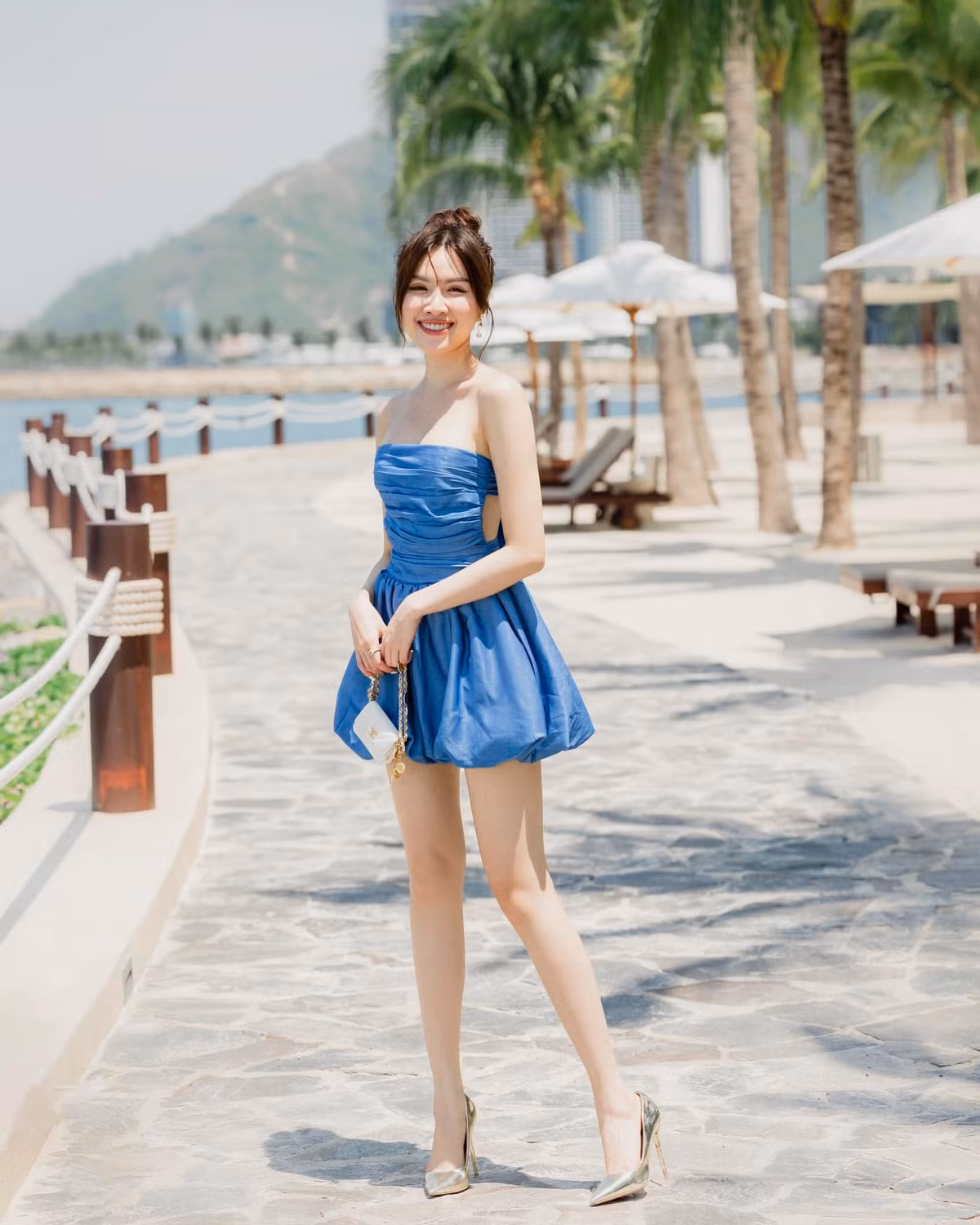 Thanh Thanh Huyền từng tham gia Hoa hậu Hoàn vũ Việt Nam năm 2015 và lọt vào top 15.