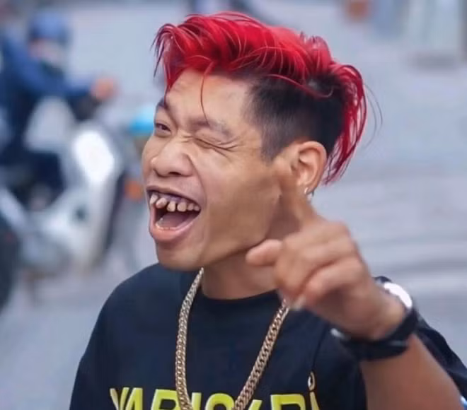 Số người follow kênh của anh vẫn dừng lại ở con số 1,7 triệu và chỉ tăng thêm 2 triệu lượt thích. Điều đó cho thấy sức nóng từ cái tên Thông Soái Ca đã sớm bị nguội lạnh.