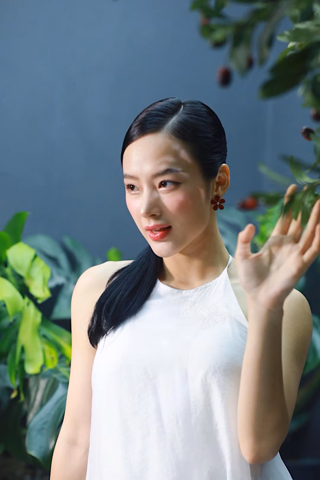 Mới đây người đẹp tung ra loạt ảnh mới nhận được nhiều sự chú ý.