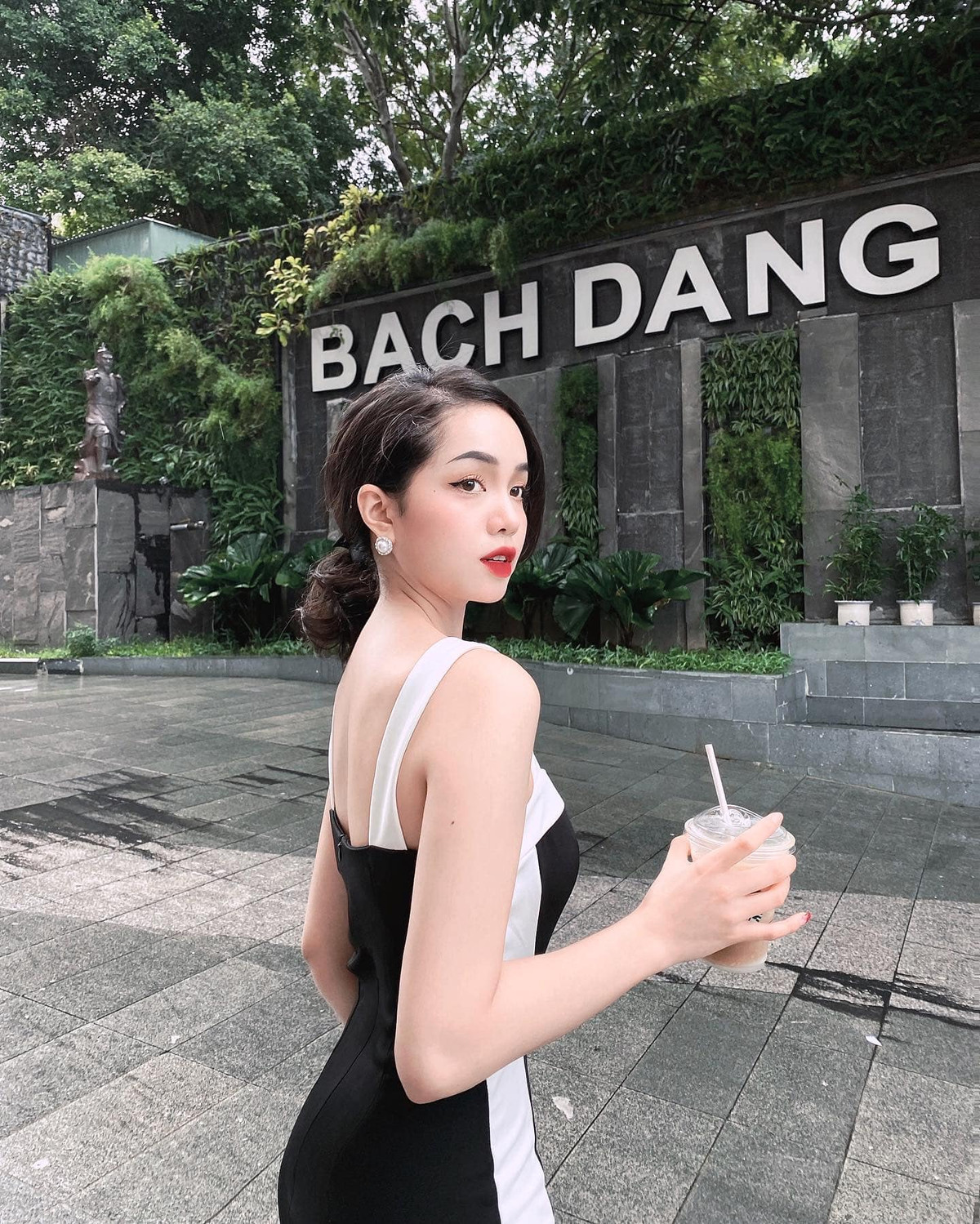 Ở ngoài đời, Thiện Mỹ gây ấn tượng bởi nhan sắc xinh đẹp cùng vóc dáng quyến rũ. Ảnh: FBNV