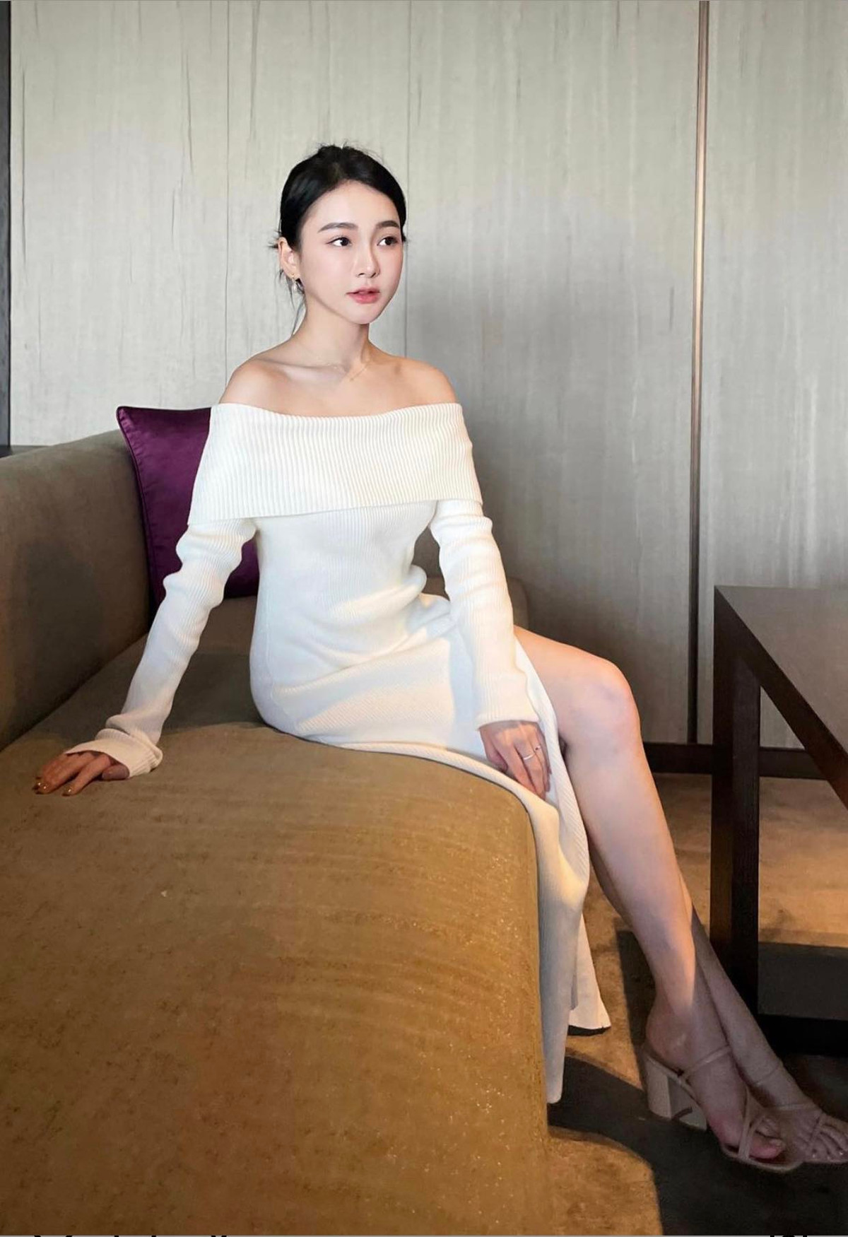 Vẻ đẹp thuần khiết của hot girl ngành y khiến nhiều người nhầm tưởng cô là ca sĩ thần tượng hoặc diễn viên nổi tiếng.