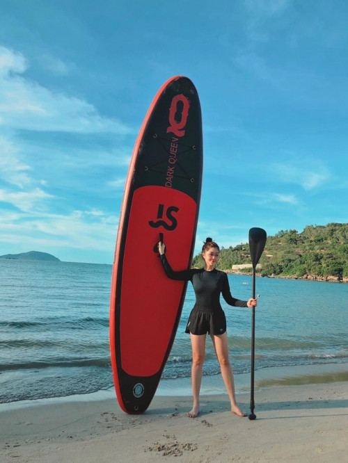 Hiện tại, ngoài việc công tác tại hãng hàng không Vietnam Airlines, Tôn Nữ Nam Phương còn kinh doanh thêm thời trang, làm mẫu ảnh, quảng cáo…