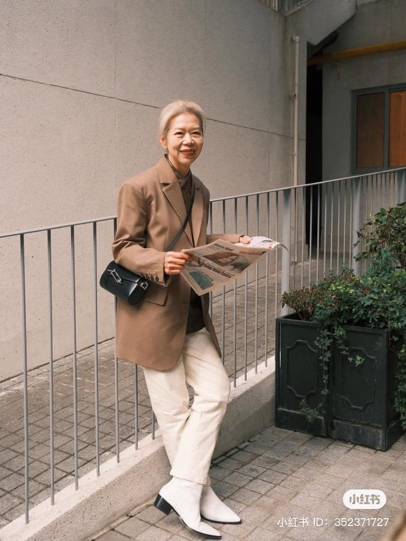 Đặc biệt, ngắm nhìn thêm những hình ảnh được bà mẹ U70 chia sẻ trên mạng xã hội, ai nấy không khỏi trầm trồ.