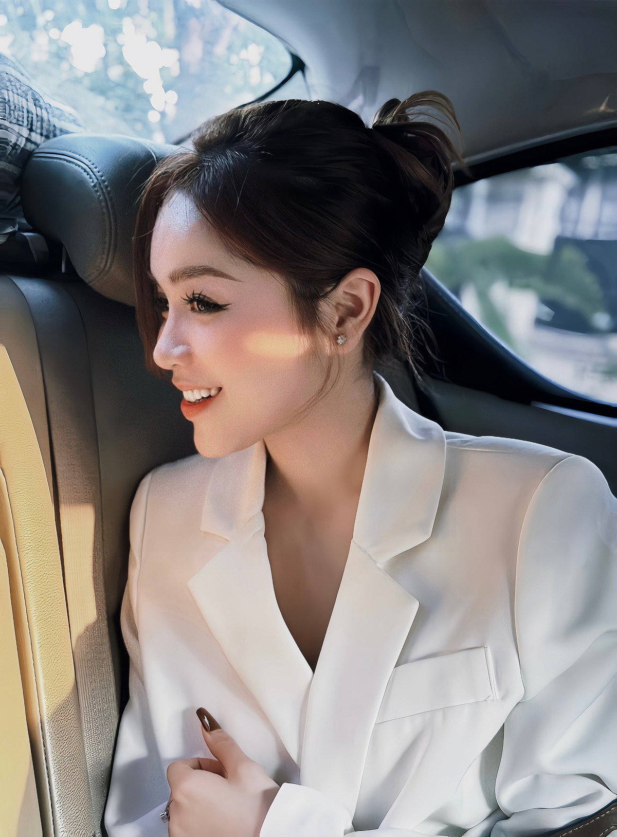 Hiẹn tại, Trân Châu sở hữu hơn 170.000 lượt theo dõi trên Facebook và hơn 200.000 fan từ TikTok.