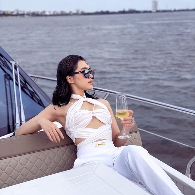 Hot girl sinh năm 2001 vốn là gương mặt nổi tiếng trên mạng xã hội.