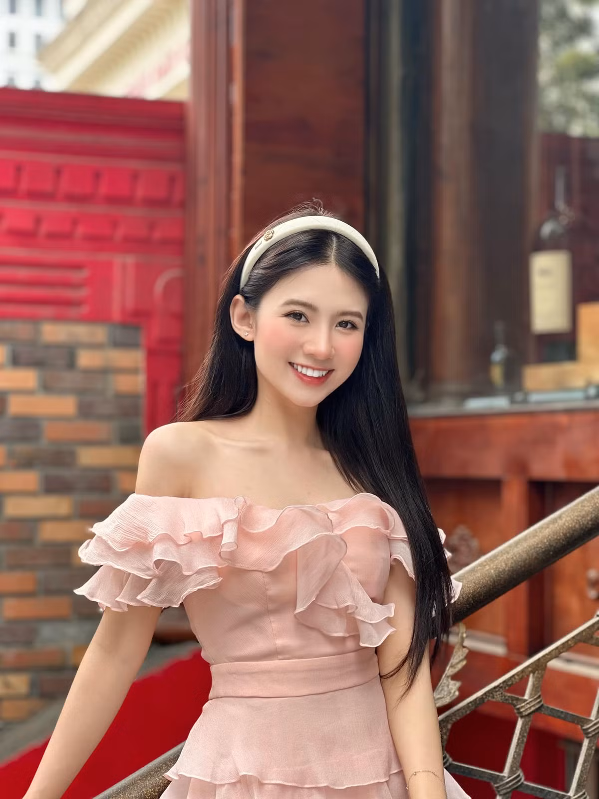 Cô nàng cũng thường xuyên tham gia các sự kiện giải trí. Ảnh: FBNV, IGNV