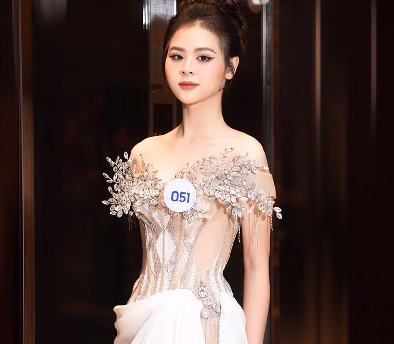 Người đẹp năm nay 20 tuổi, "hoa khôi bóng chuyền" là thí sinh đầu tiên vào top 20 Miss World Vietnam 2023.