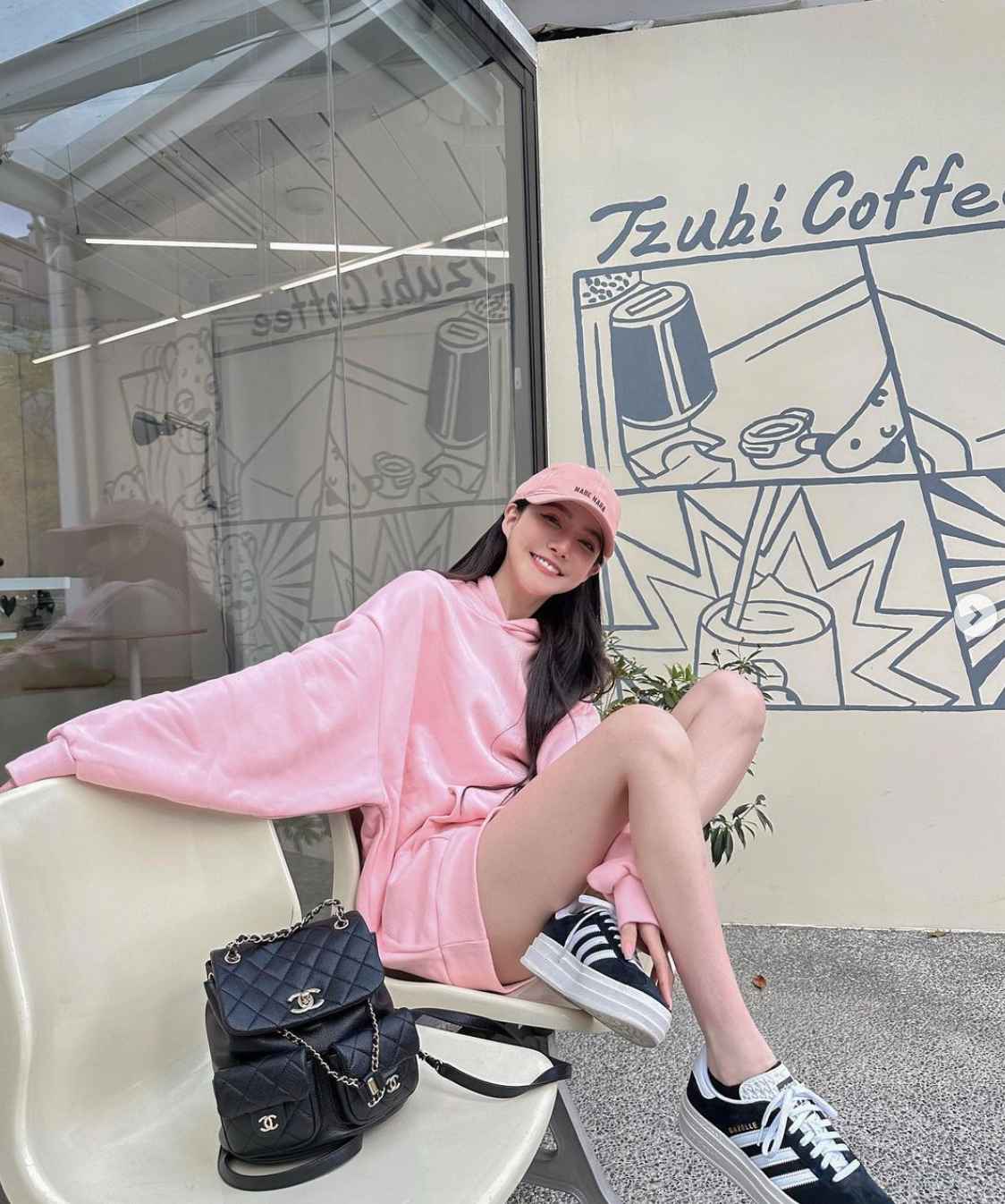 Cô nàng 24 tuổi được đánh giá là có phong cách đa dạng, sẵn sàng thực hiện những concept táo bạo.