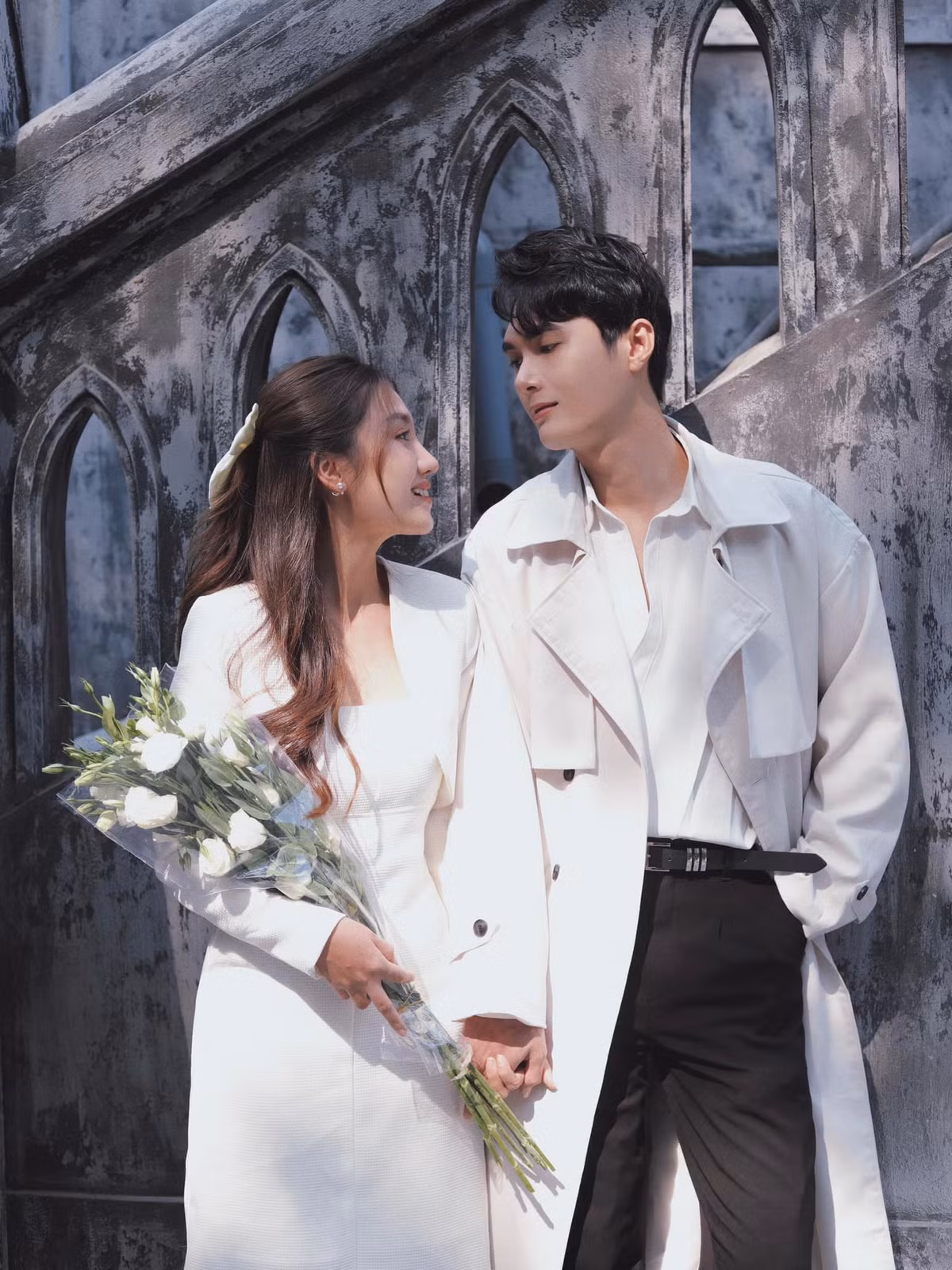 Cách đây vài năm, Tú Uyên và bạn trai Nguyên Lâm cũng là "MC nhà Đài" lập kênh TikTok với loạt clip kể về hành trình yêu cực "lầy lội".