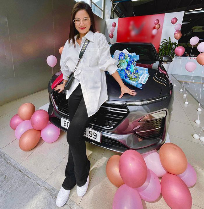 Luong bao mau nha Doan Di Bang 120 trieu/thang, ai cung uoc ao-Hinh-2