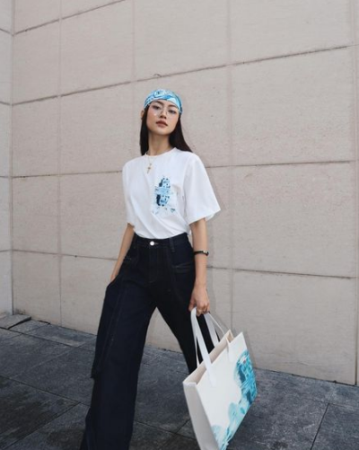 Phong cách thời trang cá tính của gái xinh 2K cũng được khen “chất, có gu”.