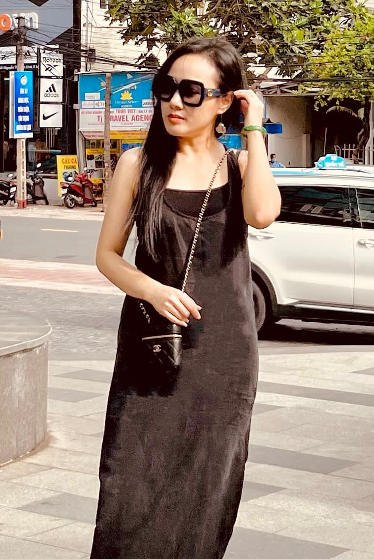 Bên dưới phần bình luận, các fan cũng bày tỏ sự bất ngờ về ngoại hình lần này của nữ BTV.