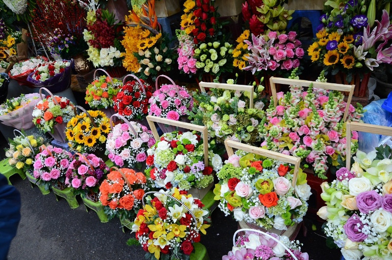 Chợ từ lâu đã giúp người lao động có việc làm ổn định; tạo thu nhập cho bản thân và gia đình, góp phần nâng cao chất lượng sống của nhân dân trên địa bàn phường 1, quận 10.