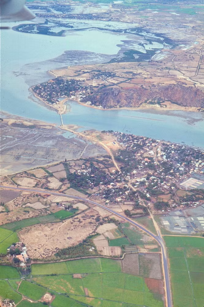 Một thị trấn gần Phan Rang.