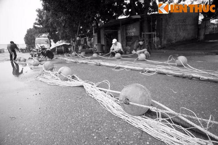 Thực hiện chủ trương của trung ương Đảng, tỉnh ủy Thanh Hóa đã gấp rút chuẩn bị cơ sở vật chất đón đoàn cán bộ, chiến sỹ, thương bệnh binh, học sinh, sinh viên Miền Nam tập kết ra Bắc. Những nguồn lực lớn đã được huy động để ngày đêm vận chuyển đất, đá, tre luồng, lương thực, thực phẩm để xây dựng các lán, trại, nhà điều dưỡng, nhà đón tiếp... để kịp đón đồng bào.