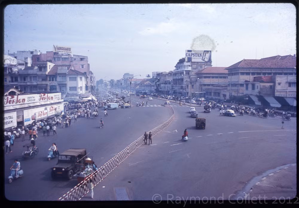 Đại lộ Lê Lợi nhìn từ cầu vượt.