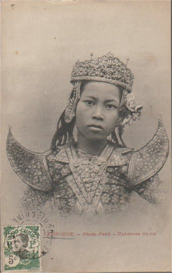 Chân dung một vũ công nhỏ tuổi.