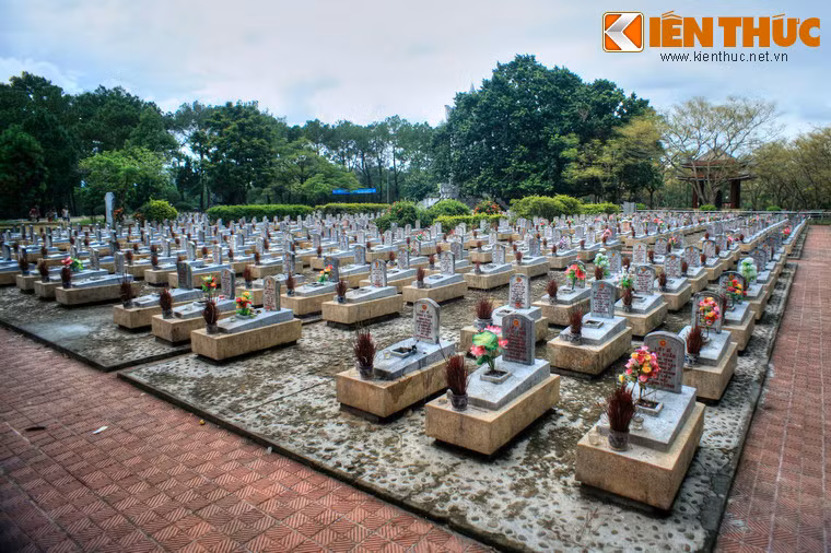 Sau khi hoàn thành, Nghĩa trang liệt sỹ Trường Sơn có tổng diện tích 140.000m2, trong đó diện tích đất mộ là 23.000m2, là nơi quy tụ trên 10.000 phần mộ của các liệt sỹ.