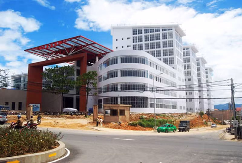 Vi sao Chu tich tinh Lam Dong bi de nghi ky luat?