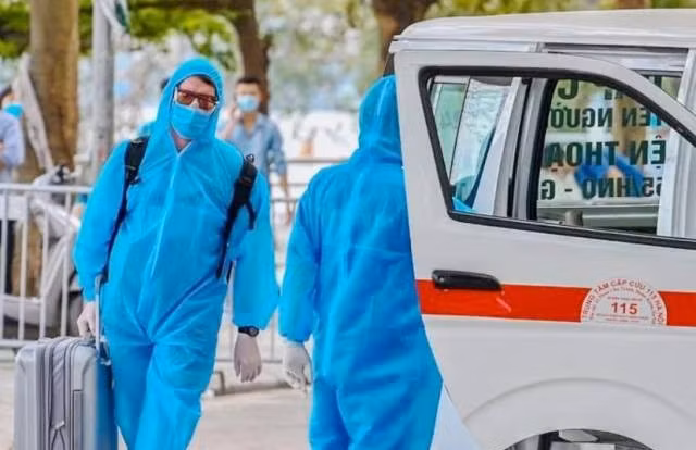 Tin nong ngay 12/7: Pha duong day ban dam gia 30.000 USD tai Sai Gon-Hinh-2