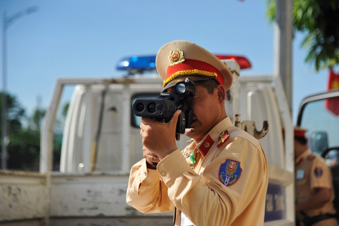 Tin nong ngay 12/7: Pha duong day ban dam gia 30.000 USD tai Sai Gon-Hinh-3