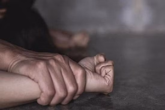 Truy tim 3 nguoi trom cap, hiep dam ni co