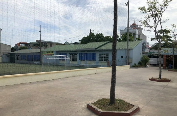 Va cham tren san bong mini, 