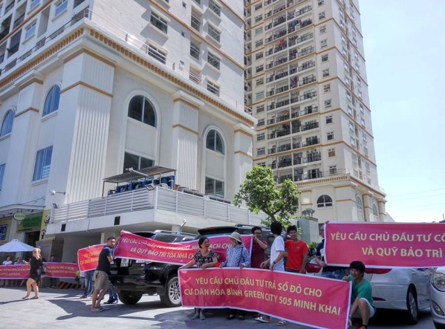 9. Thanh tra bàn giao quỹ bảo trì chung cư dát vàng: UBND TP Hà Nội giao vừa có văn bản đề nghị thanh tra việc bàn giao quỹ bảo trì tại chung cư Hoà Bình Green City (505 Minh Khai, quận Hai Bà Trưng). Chung cư này do Công ty TNHH Hòa Bình làm chủ đầu tư, bàn giao cho cư dân từ năm 2014, đến nay vẫn chưa bàn giao quỹ bảo trì cho Ban quản trị với số tiền khoảng 41 tỷ đồng. Đây là chung cư được quảng cáo dát vàng nhiều thiết bị trong căn hộ. &gt;&gt;&gt; Mời bạn đọc xem thêm video: Đối tượng 68 tuổi nhiều lần xâm hại bé gái 8 tuổi | VTC14