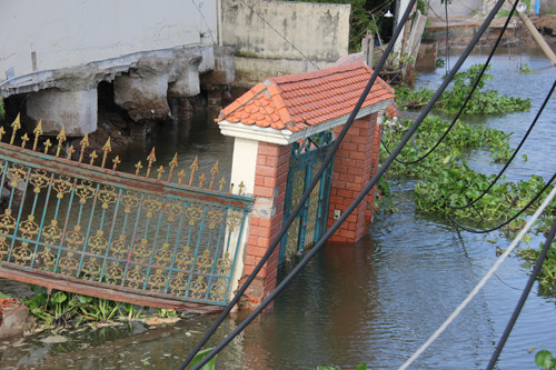 Sat lo nghiem trong, nhieu nha dan TP HCM troi song-Hinh-3