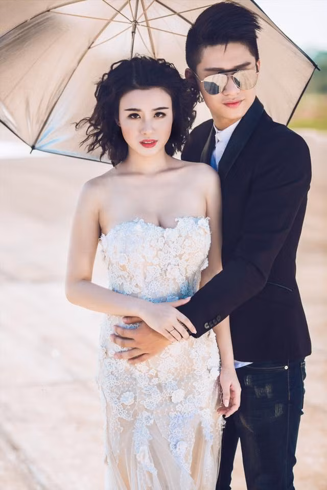  Cặp đôi Linh Miu - Hữu Công cũng rất nổi tiếng trong cộng đồng mạng Việt. Cặp đôi vừa hài hước vừa táo bạo này không chỉ đem lại nhiều tràng cười sảng khoái cho dân mạng mà còn luôn thể hiện mình là cặp bài trùng trong những bộ phim sitcom vui nhộn.